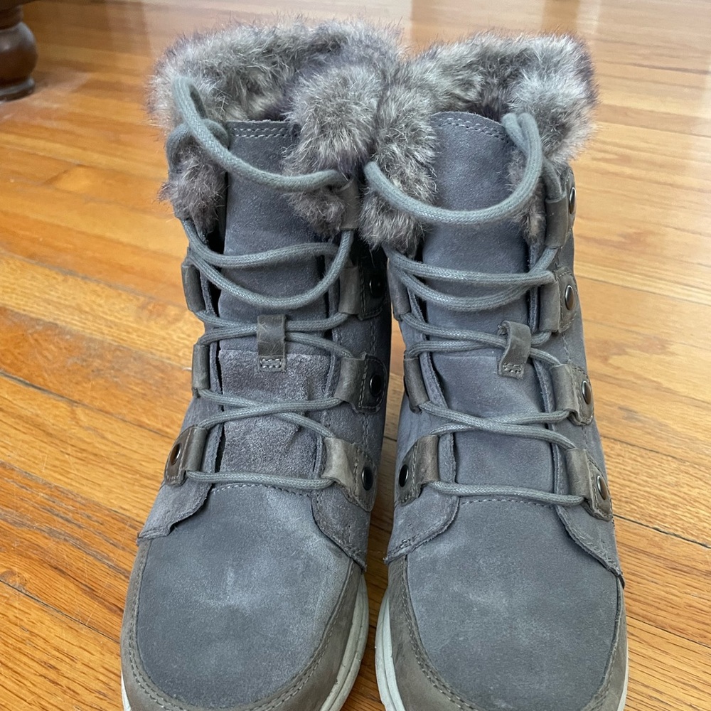 Sorel Fur Boots, 8.5